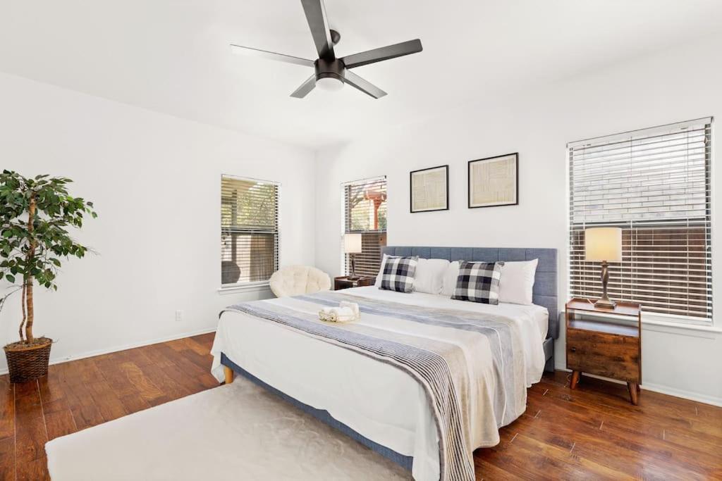 5 Bedrooms With Chefs Kitchen 2 Masters Room And Game Lounge San Antonio Exterior photo